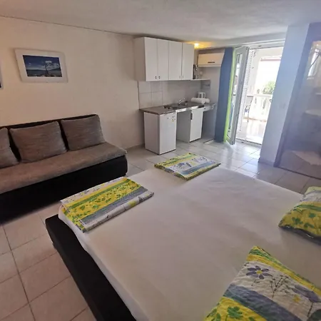 Fuer 2 Personen- 70m Vom Entfernt By Interhome Apartment Dramalj