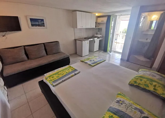 Fuer 2 Personen- 70m Vom Entfernt By Interhome Apartment Dramalj